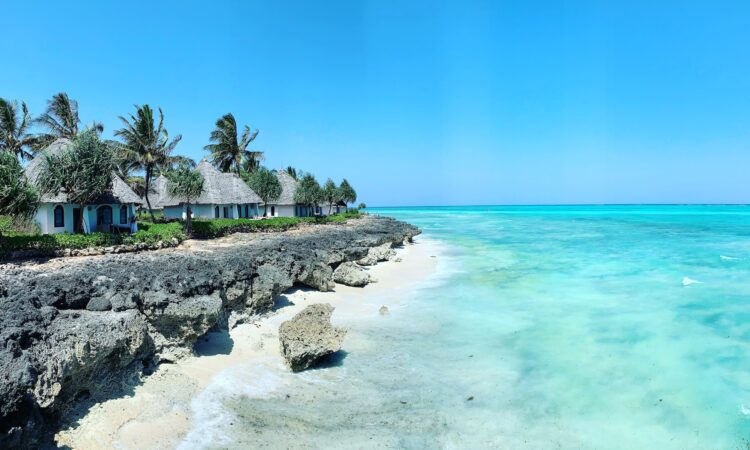 14-Day Kilimanjaro Hiking Tour & Zanzibar Beach Holiday